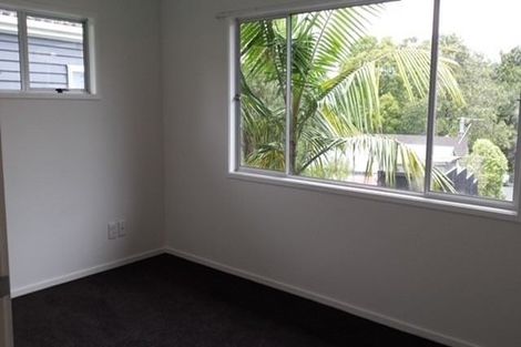 Photo of property in 27 Park Hill Road, Birkenhead, Auckland, 0626