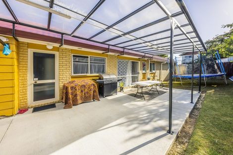 Photo of property in 5a Charisma Place, Randwick Park, Auckland, 2105