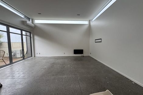 Photo of property in 77 Kittiwake Drive, Schnapper Rock, Auckland, 0632