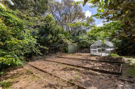 Photo of property in 84 Winara Avenue, Waikanae, 5036