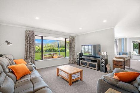 Photo of property in 21 Collins Drive, Waikuku Beach, 7402