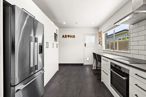 Photo of property in 33 Avenue Road, Greenmeadows, Napier, 4112