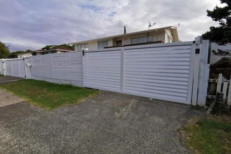 Photo of property in 21a Frobisher Way, Clendon Park, Auckland, 2103