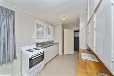 Photo of property in 3 Sutton Place, Hawera, 4610