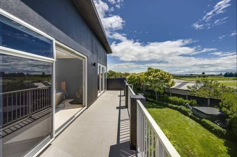 Photo of property in Stapleford Park, 153a Middle Road, Havelock North, 4130