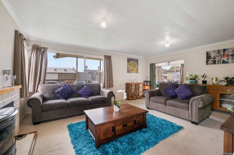 Photo of property in 50 Cutfield Street, Inglewood, 4330