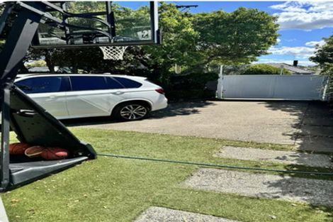 Photo of property in 24 Otakau Road, Milford, Auckland, 0620