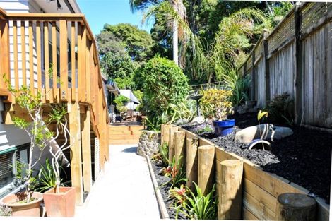 Photo of property in 36 Emlyn Place, Torbay, Auckland, 0630