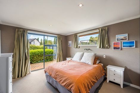 Photo of property in 2 Sherwin Avenue, Albert Town, Wanaka, 9305