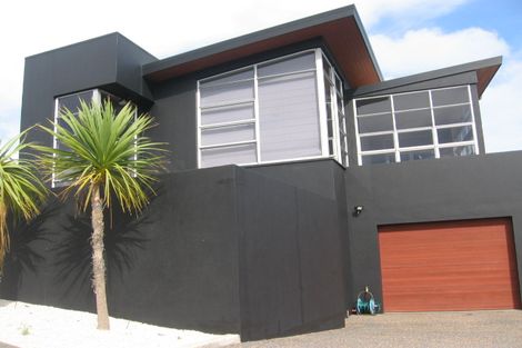 Photo of property in 6 Signallers Grove, Strathmore Park, Wellington, 6022