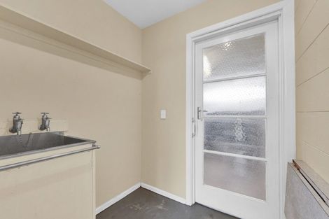 Photo of property in 2/42 North Avon Road, Richmond, Christchurch, 8013