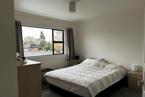Photo of property in 74-76 Te Awe Awe Street, Hokowhitu, Palmerston North, 4410