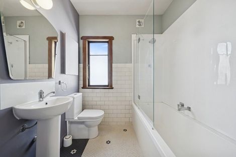 Photo of property in 73 Todman Street, Brooklyn, Wellington, 6021