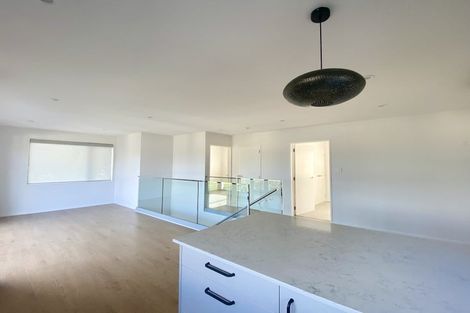 Photo of property in 26a Holland Avenue, Point England, Auckland, 1072
