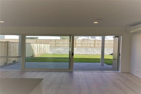 Photo of property in 8 Tyler Davies Drive, Red Beach, 0932