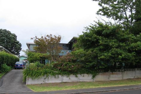 Photo of property in 3 Wylie Avenue, Sunnynook, Auckland, 0620