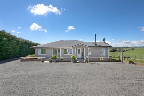 Photo of property in 225 Makara Road, Halcombe, Feilding, 4779