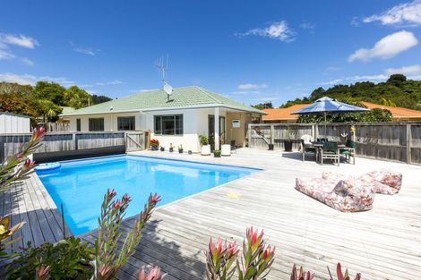 Photo of property in 8 Carlow Grove, Birchville, Upper Hutt, 5018