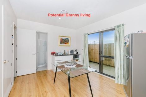 Photo of property in 5 Twin Parks Rise, Papakura, 2110