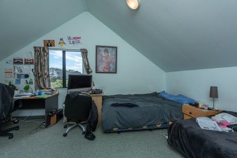 Photo of property in 2b Paratu Way, Strathmore Park, Wellington, 6022