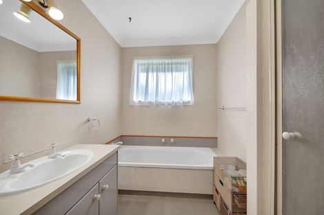 Photo of property in 11 Ash Place, Whalers Gate, New Plymouth, 4310