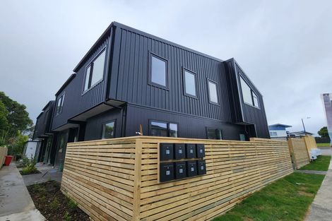 Photo of property in 2/8 Clipper Street, Titahi Bay, Porirua, 5022