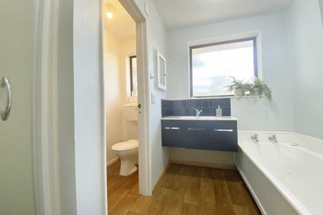 Photo of property in 2/40 Sarabande Avenue, Redwood, Christchurch, 8051