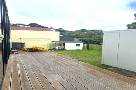 Photo of property in 21 Endeavour Street, Lyall Bay, Wellington, 6022