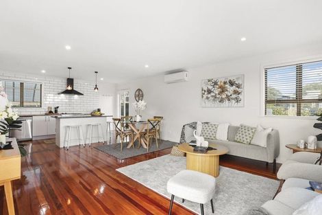 Photo of property in 5 Keats Place, Blockhouse Bay, Auckland, 0600