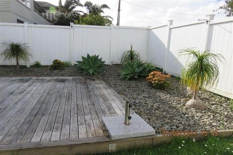 Photo of property in 2/46 Gulf View Road, Murrays Bay, Auckland, 0630