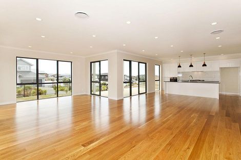 Photo of property in 6 Greenlink Rise, Long Bay, Auckland, 0630