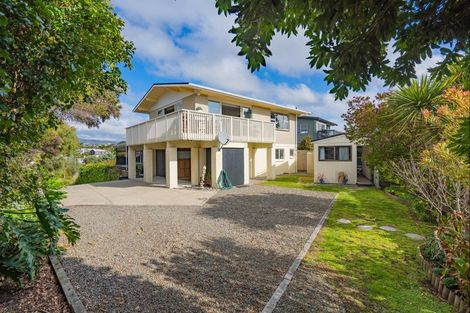Photo of property in 67 Queens Road, Waikanae Beach, Waikanae, 5036