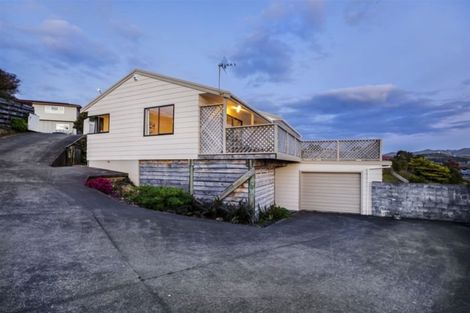 Photo of property in 8 Finn Place, Titahi Bay, Porirua, 5022