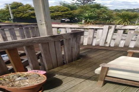 Photo of property in 48 Glengarry Road, Glen Eden, Auckland, 0602