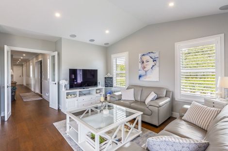 Photo of property in 7 Lamont Place, Waikanae, 5036