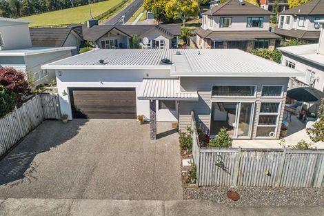 Photo of property in 5 Willowgrange Place, Pukekohe, 2120