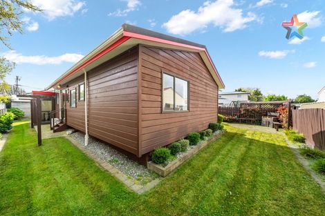 Photo of property in 2/37 Leighton Avenue, Waiwhetu, Lower Hutt, 5010