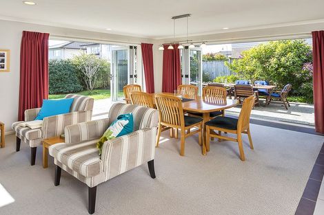Photo of property in 16 Stornaway Drive, Flat Bush, Auckland, 2016