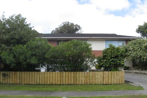 Photo of property in 28 Frobisher Way, Clendon Park, Auckland, 2103