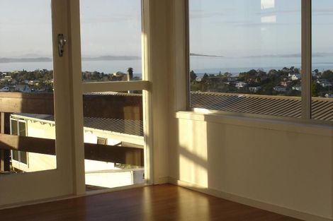 Photo of property in 18 Scott Road, Stanmore Bay, Whangaparaoa, 0932