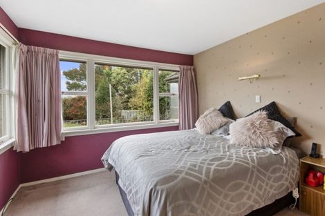 Photo of property in 27 Clipper Place, Redwood, Christchurch, 8051