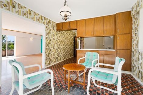 Photo of property in 5 Bush Road, Waiatarua, Auckland, 0604