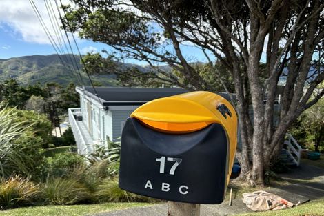 Photo of property in 2/17 Huntingdon Street, Northland, Wellington, 6012