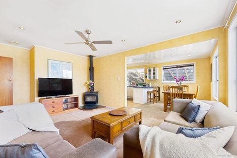 Photo of property in 10 Datura Place, Sunnynook, Auckland, 0620