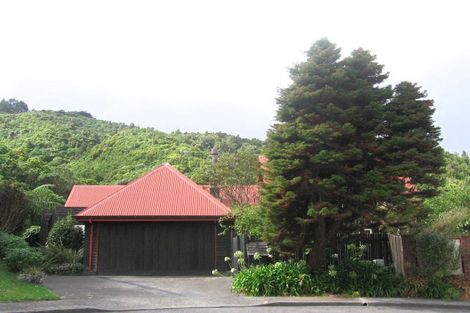 Photo of property in 6 Andaman Grove, Khandallah, Wellington, 6035