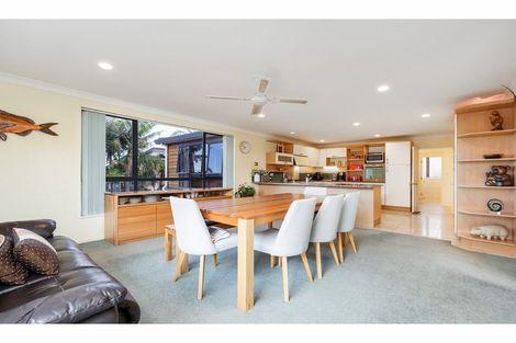 Photo of property in 16 San Lorenzo Rise, Henderson, Auckland, 0612