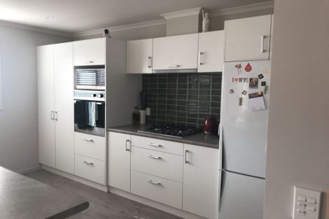 Photo of property in 21 Latimer Way, Petone, Lower Hutt, 5012