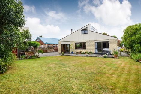 Photo of property in 28 Wills Crescent, Ashhurst, 4810