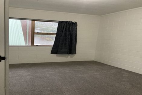 Photo of property in 8 Melrose Crescent, Melrose, Wellington, 6023