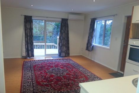 Photo of property in 5 Saddleback Rise, Murrays Bay, Auckland, 0630